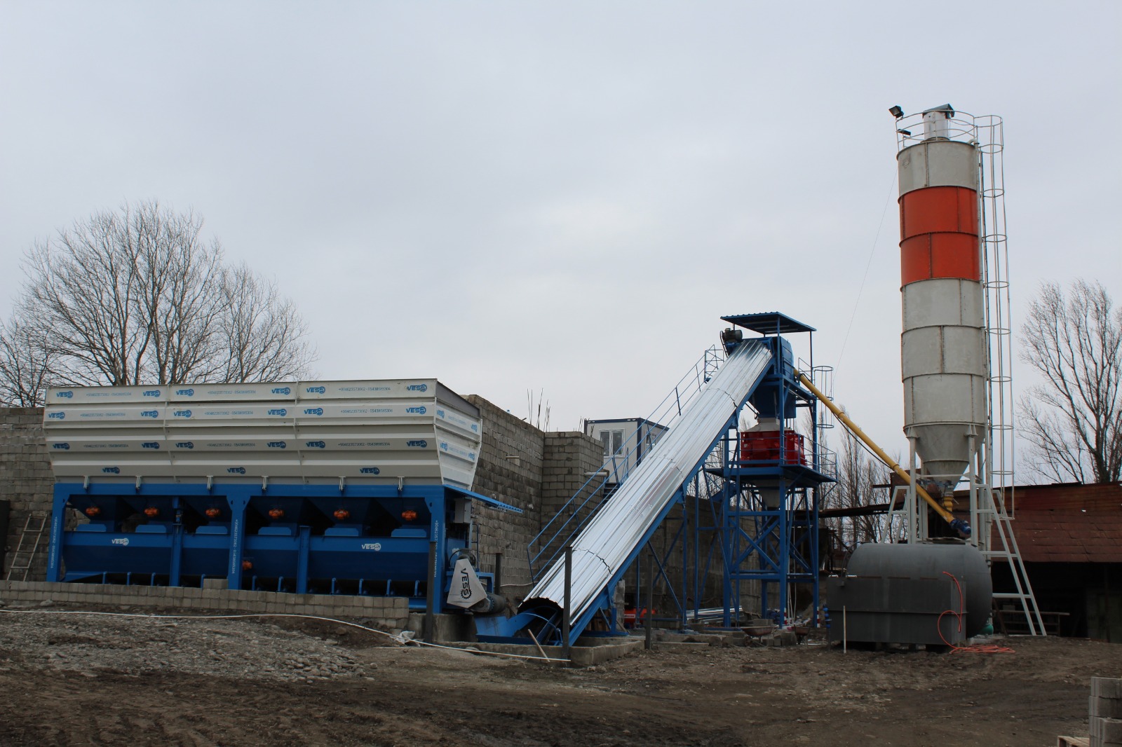 concrete_batching_plant_side_view.jpg