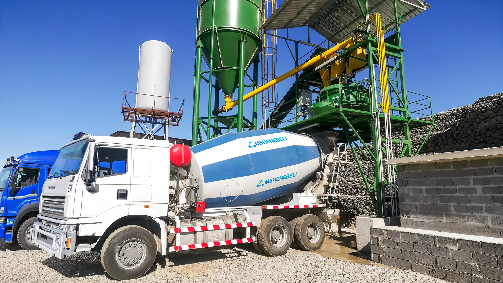 Concrete-batching-plant-w6i295g7n31b