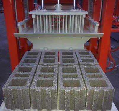 Máquina de bloques de concreto, adoquines y bordillos