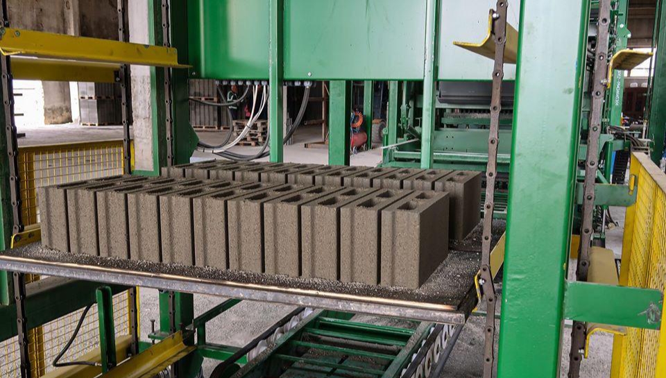 Máquina nueva para fabricar bloques de concreto Máquina nueva para fabricar bloques de concreto