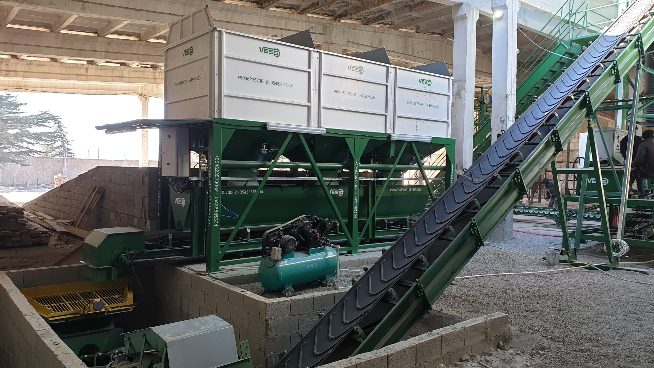 Aggregate hopper