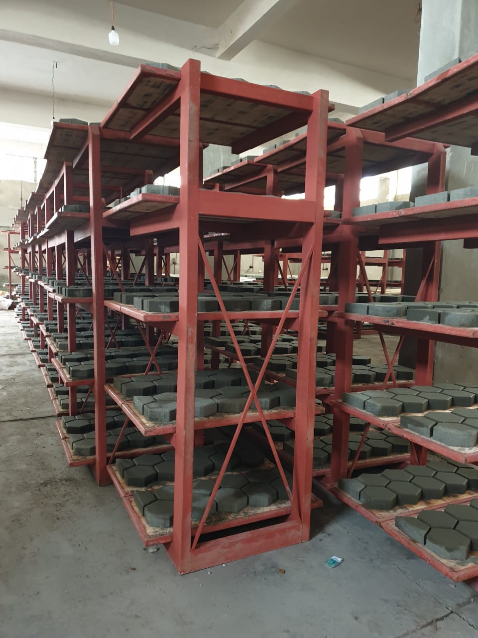 دستگاه تماماتوماتیک تولید بلوک بتنی Compact Elegance 5.1 دستگاه تماماتوماتیک تولید بلوک بتنی Compact Elegance 5.1