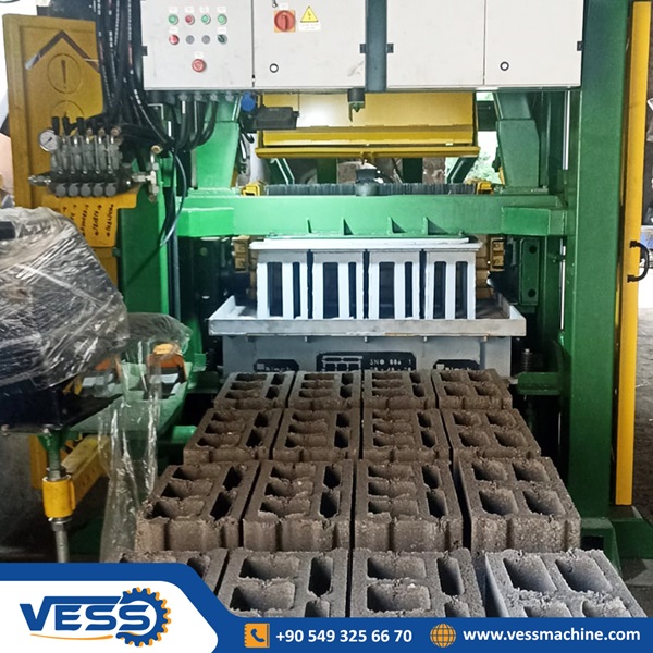 Máquina para fabricar bloques en venta