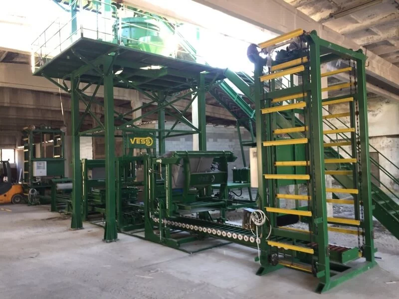 Máquina compacta para fabricar bloques de concreto