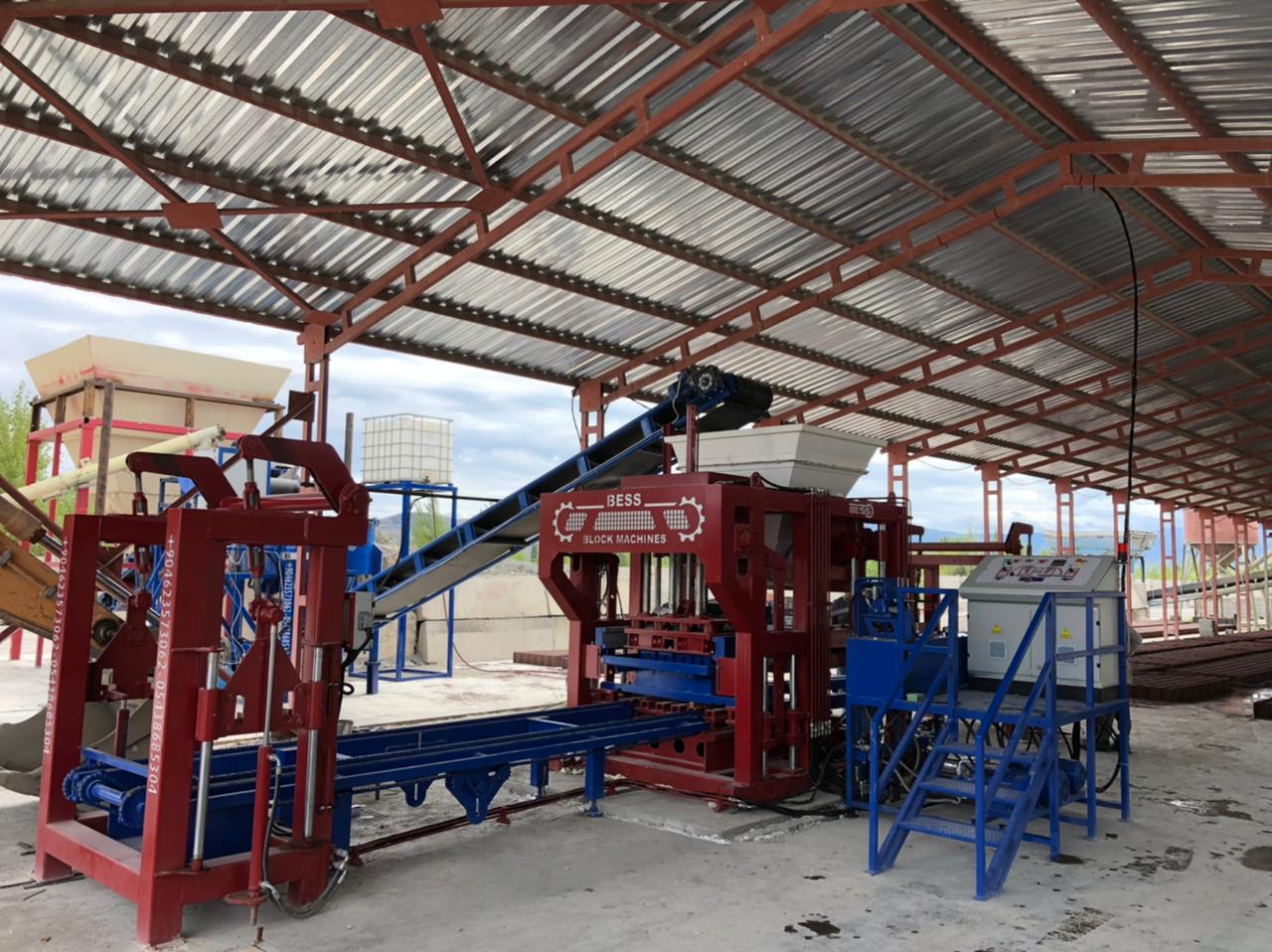 Máquina de bloques de concreto automática PRS400