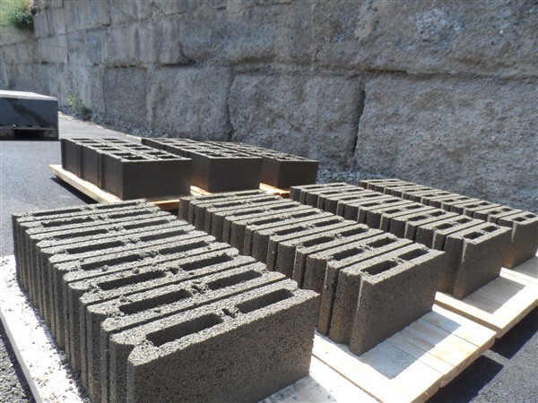 hollowblock.jpg