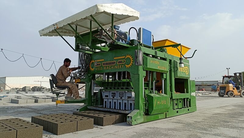 Máquina de ladrillos móvil